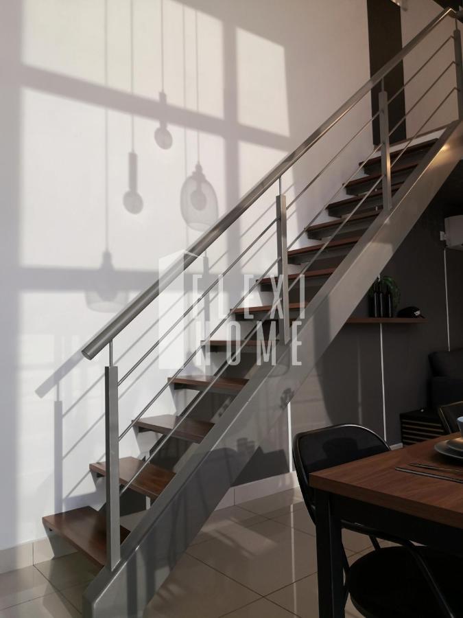 Pinnacle Pj, Romantic City View, 1-4 Guests Designed Duplex Home By Flexihome-My Petaling Jaya Exterior photo